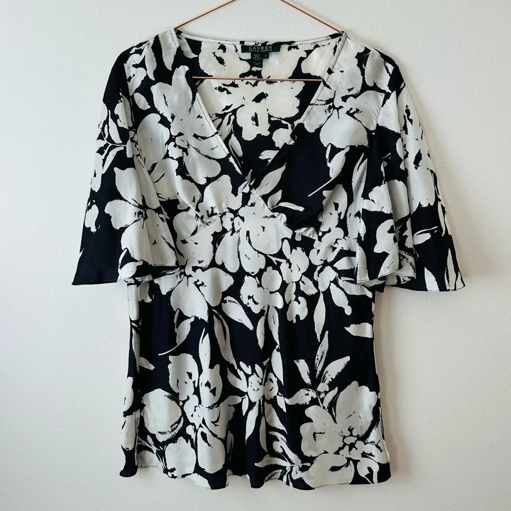 Lauren Ralph Lauren 100% silk white black floral print V-neck blouse top - Picture 7 of 7